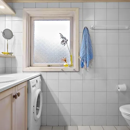 Beautiful In With Kitchen Hals