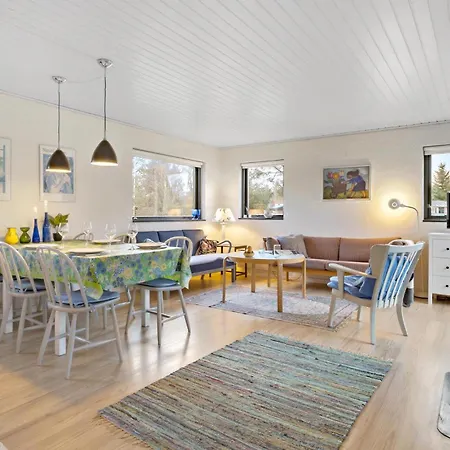 Otel Beautiful In With Kitchen